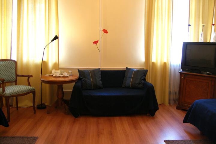 Room 15 of 62