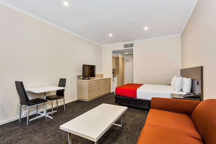 Room 14 of 22