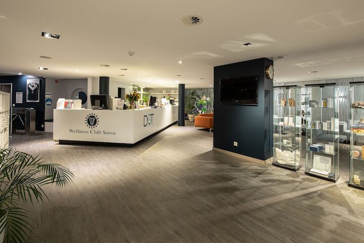 Hotel Interior 121 of 252