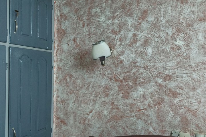 Room 6 of 99
