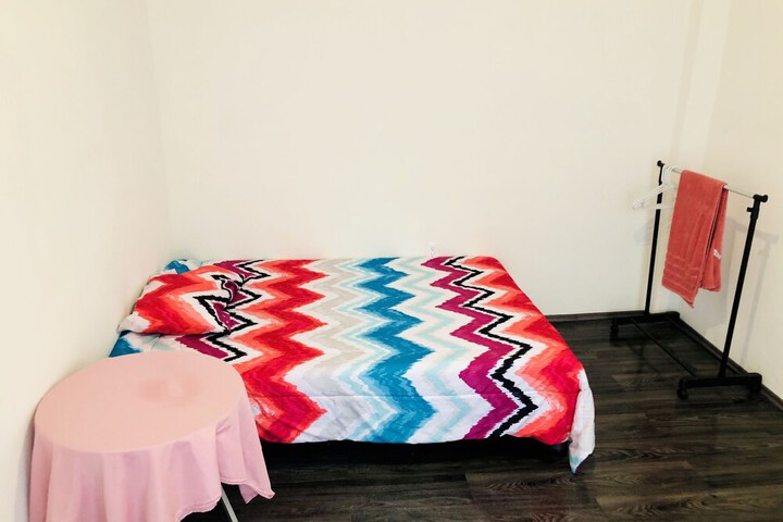 Room 16 of 32