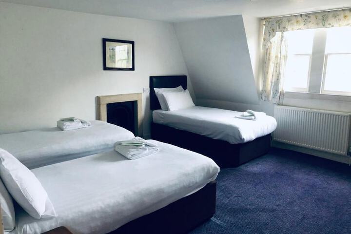Room 14 of 31
