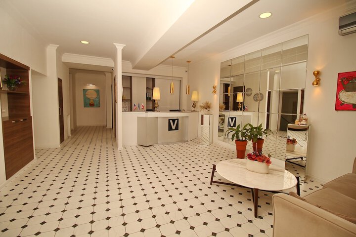 Hotel Interior 5 of 134