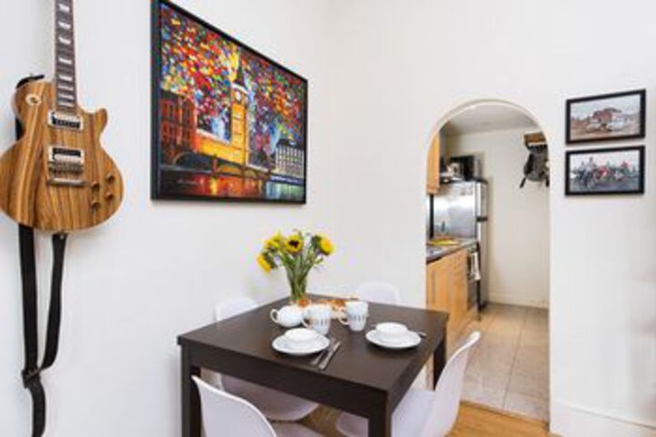 Room 14 of 22