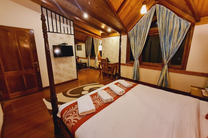 Room 8 of 42