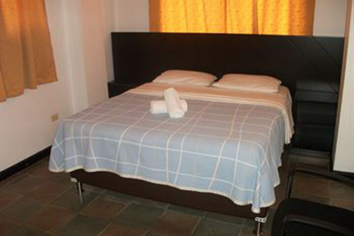 Room 17 of 25