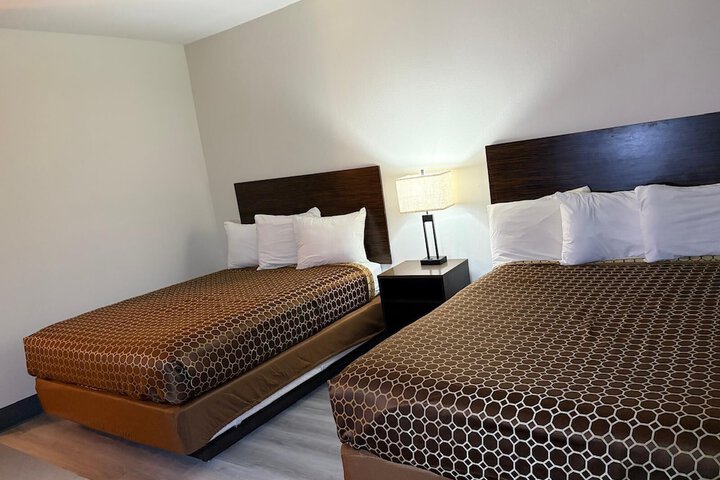 Room 8 of 39