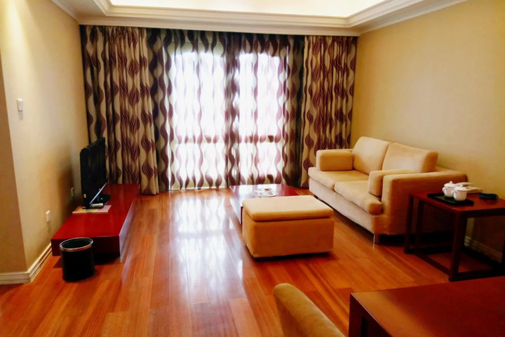 Room 2 of 12