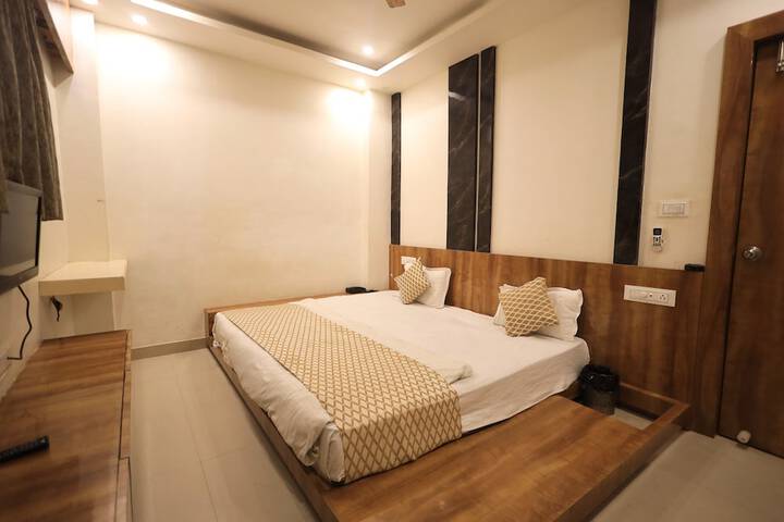 Room 14 of 31