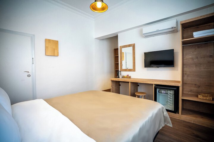 Room 6 of 57