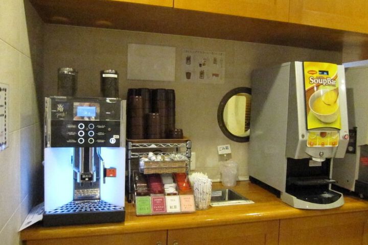Breakfast/Coffee Service 23 of 40