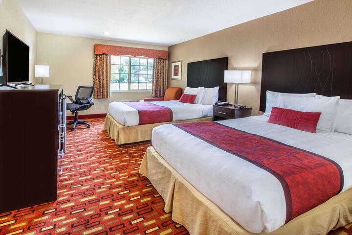 1 King Bed (2 of 10)