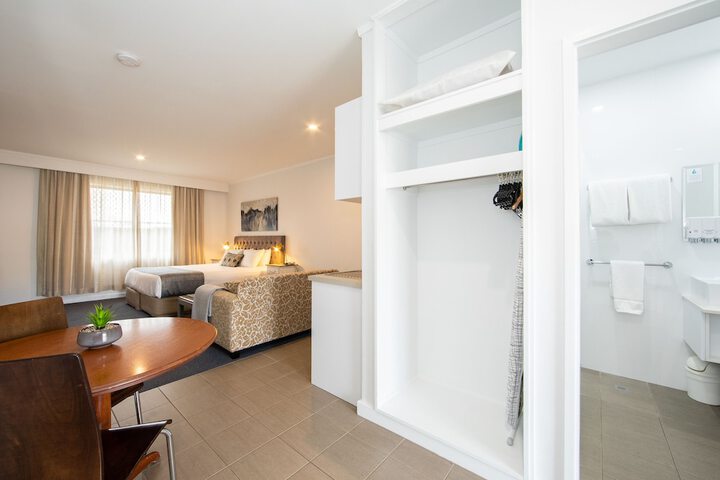 Room 42 of 82