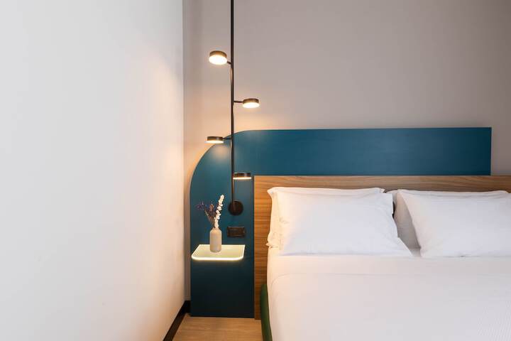 Room 19 of 49