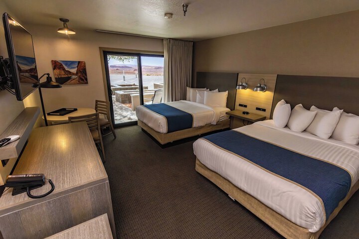 Room 11 of 43
