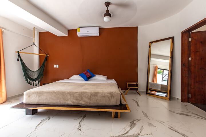 Room 3 of 44