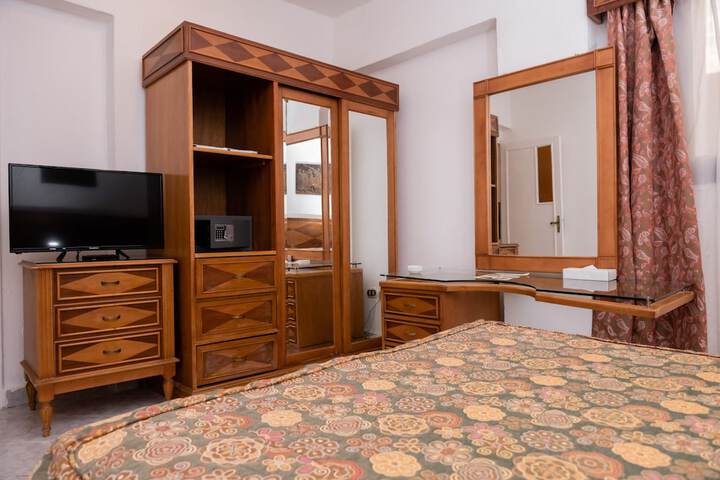 Room 15 of 89