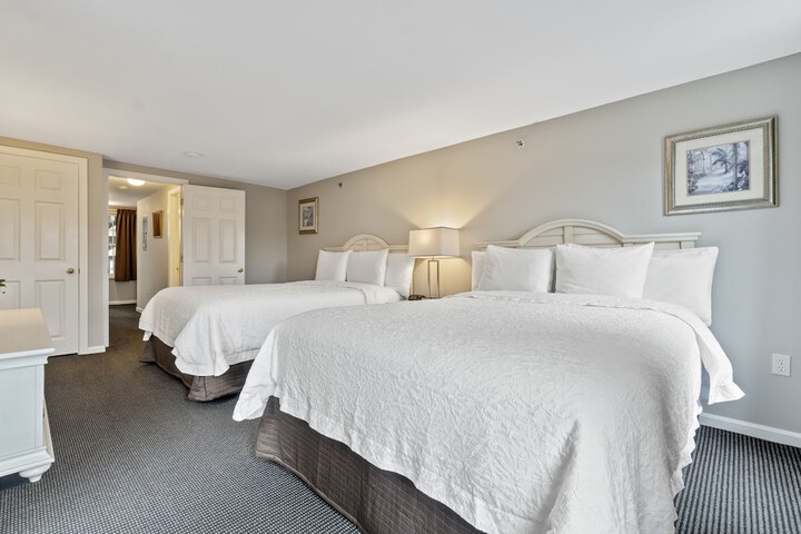 Room 4 of 49