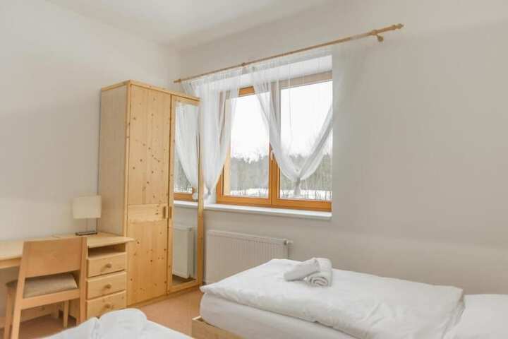 Room 17 of 42