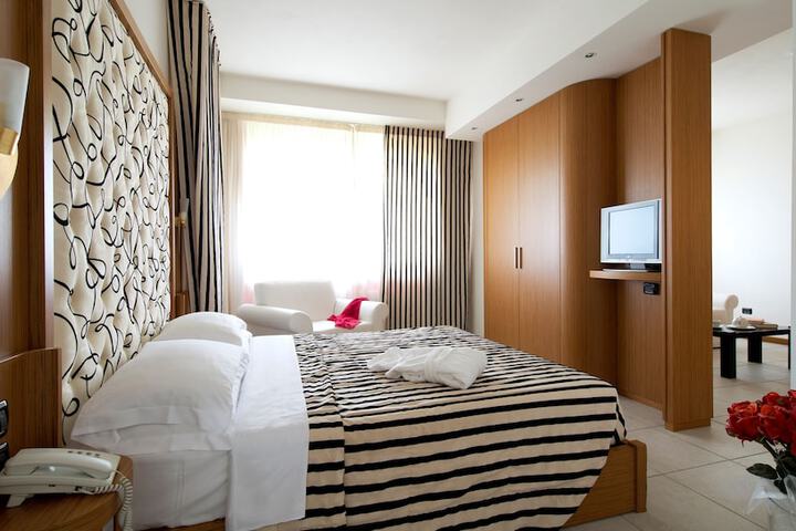Room 13 of 47