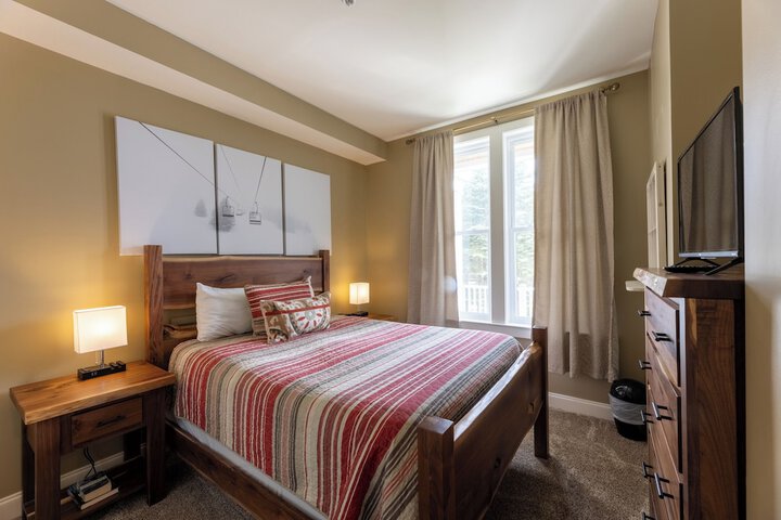Room 4 of 46