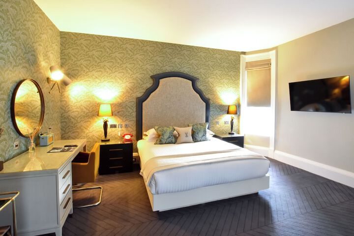 Room 29 of 85