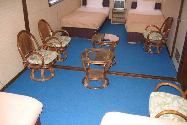 Room 4 of 15