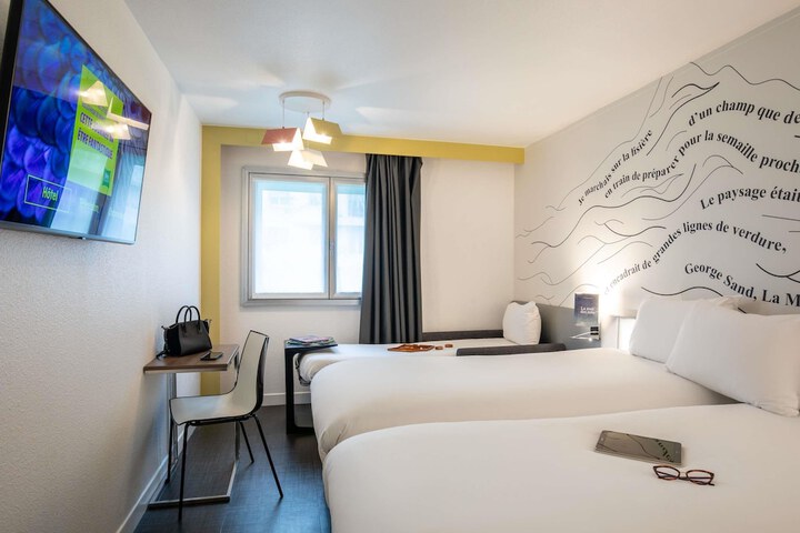 Room 46 of 125