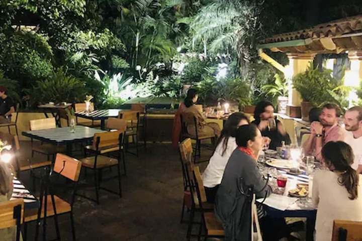 Dining 141 of 144