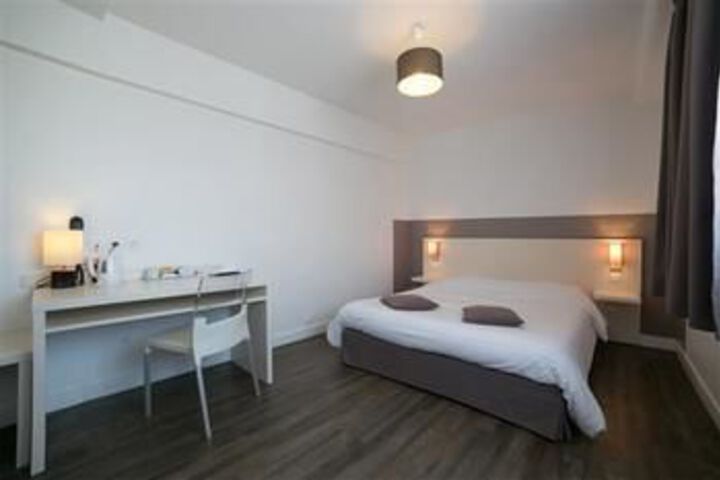 Room 30 of 60