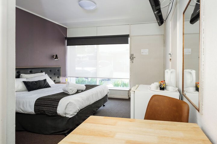 Prince of Wales Hotel Motel