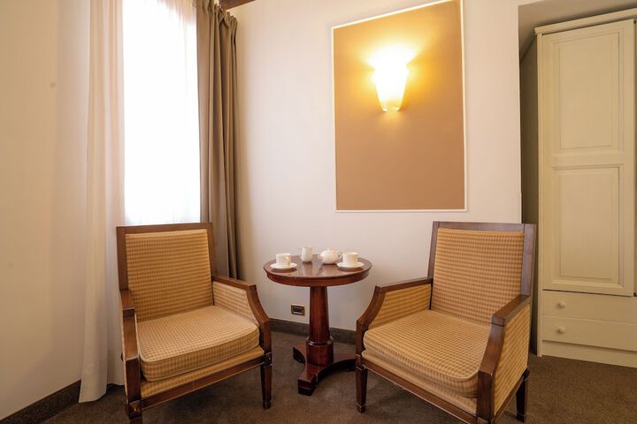 Room 10 of 63