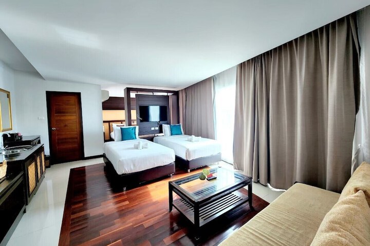 Room 44 of 115