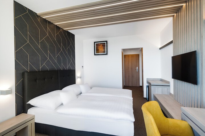 Room 13 of 47
