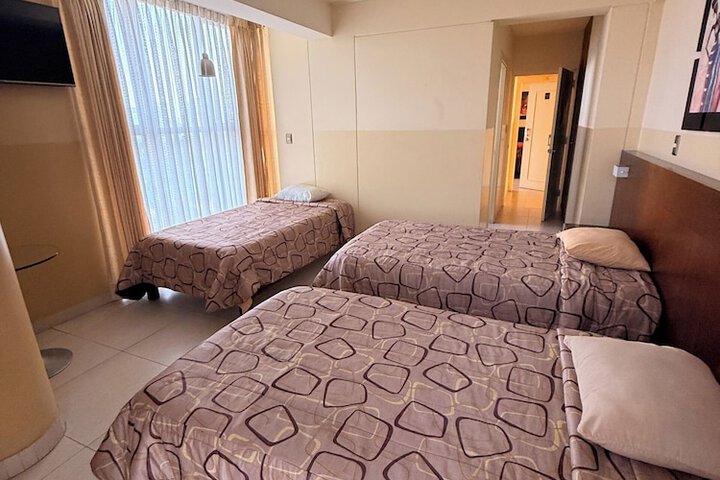 Room 3 of 10