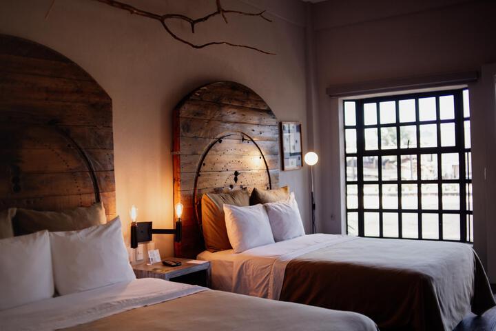 Room 40 of 65