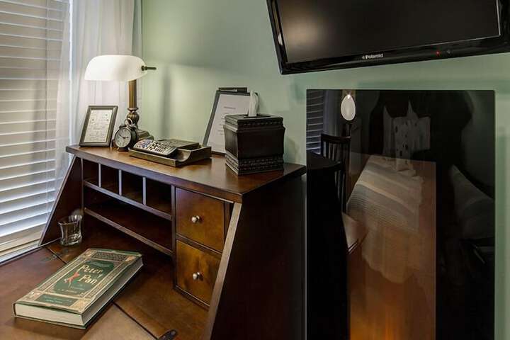 Room 25 of 57