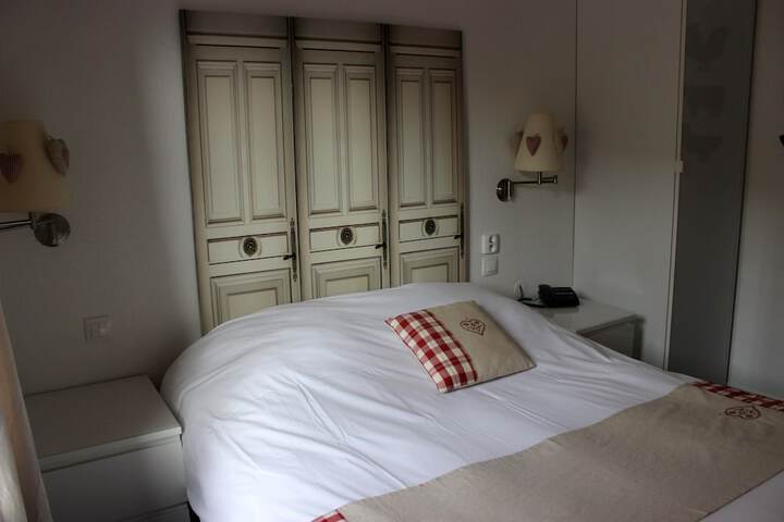 Room 5 of 39