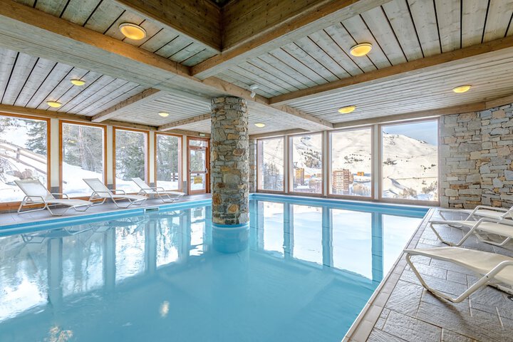 Hotel with Pool