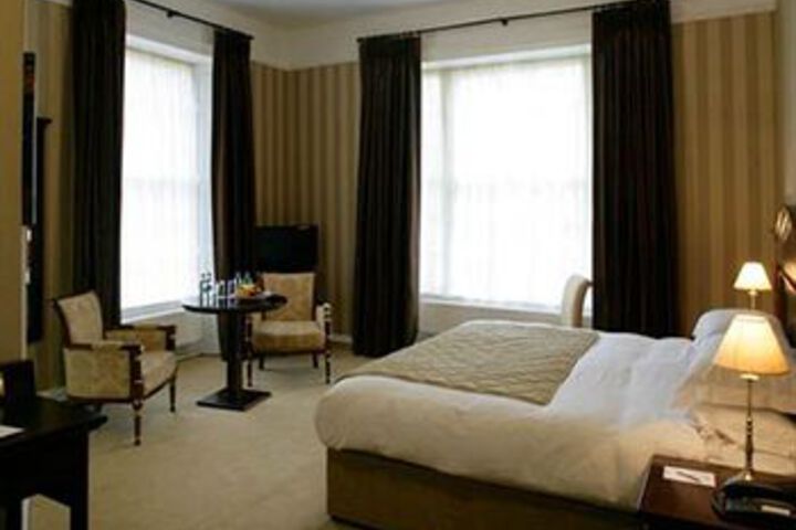 Room 15 of 24