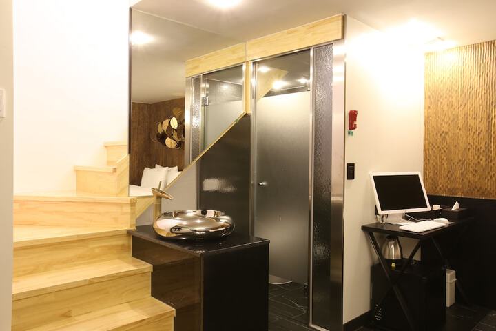 Room 14 of 51