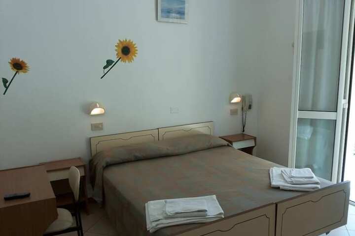 Room 8 of 21