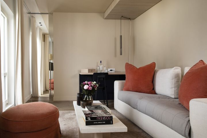 Room 20 of 74