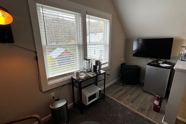 Room 108 of 203
