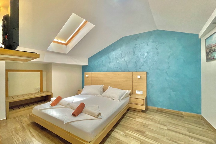 Room 26 of 119