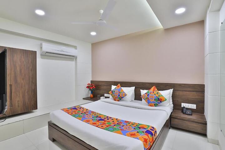 Room 16 of 37
