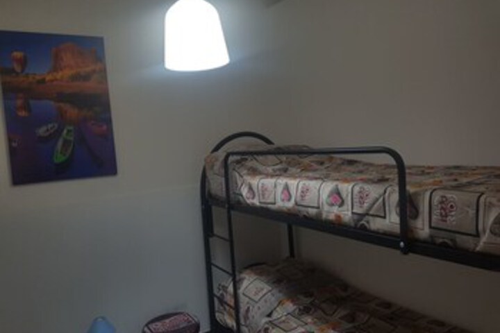 Room 70 of 92