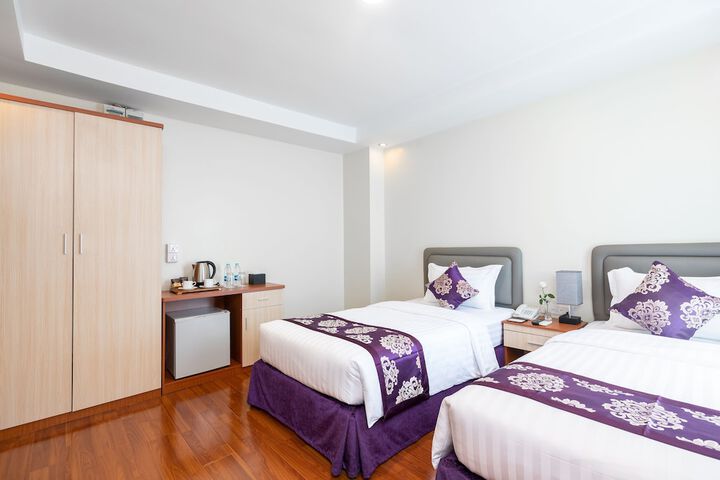 Room 14 of 36