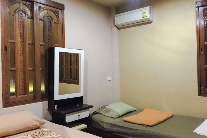 Room 5 of 25