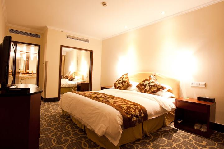 Room 18 of 46